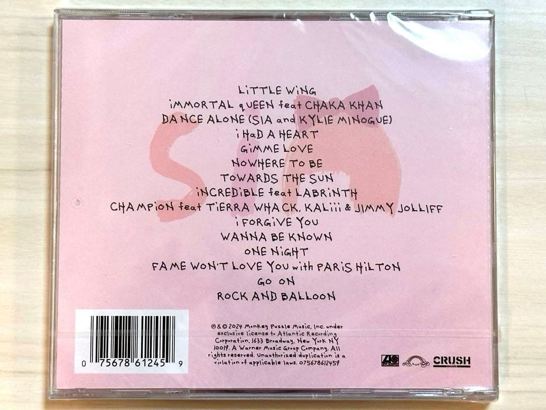 直筆サイン入り シーア 「リーズナブル ウーマン」CDアルバム 輸入盤 新品
